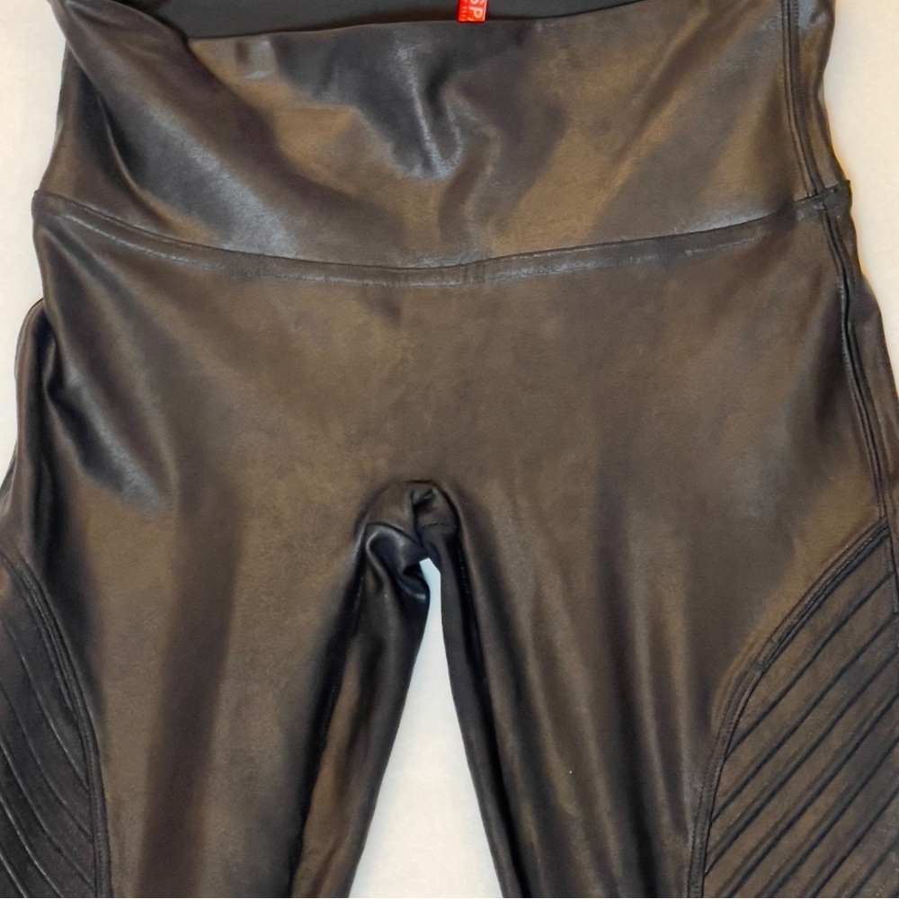 Spanx Faux Leather Moto Leggings Black High Waist Shaping Slimming Pants S/P - Picture 4 of 15